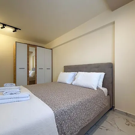 Blue Star By Sdr Paralía