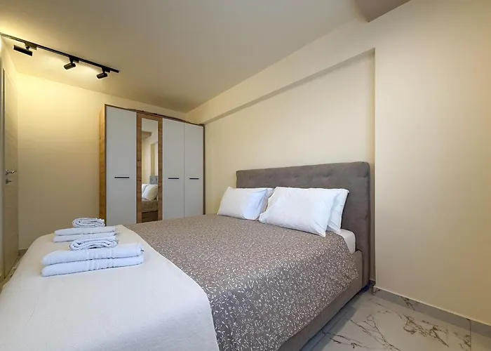 Blue Star By Sdr Paralía